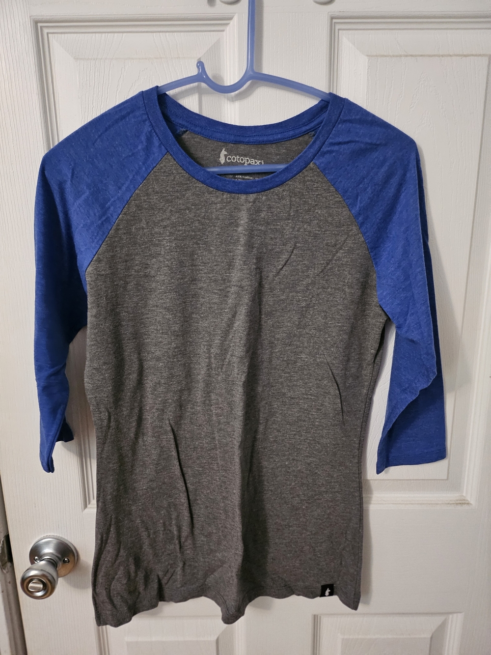 cotopaxi Blue and Gray Raglan Women’s Top